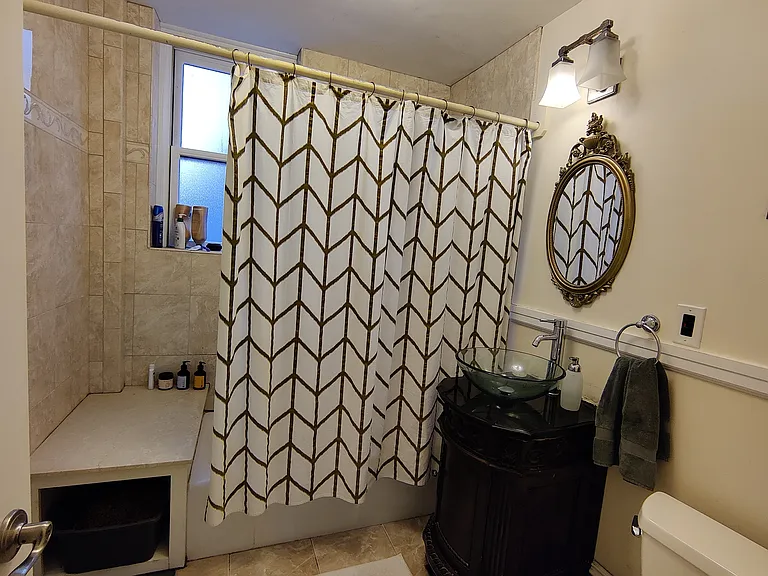 66 Marshal St #6 — Photo 16
