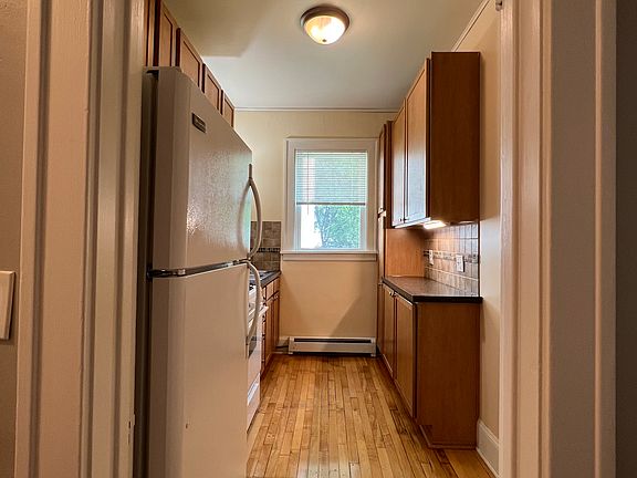 5th image of 3735 Harriet Ave APT 3