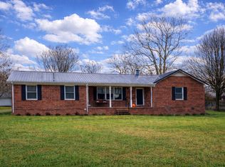 106 Larkway Dr, Tullahoma, TN 37388