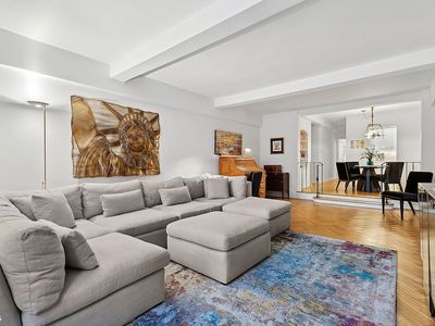 333 W 57th St APT 2J, New York, NY, 10019