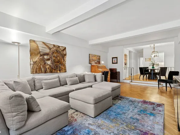 333 W 57th St APT 2J, New York, NY 10019