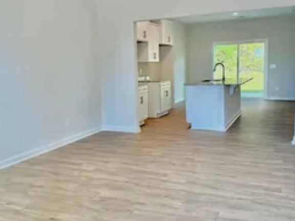 5th image of 317 Channel Dr