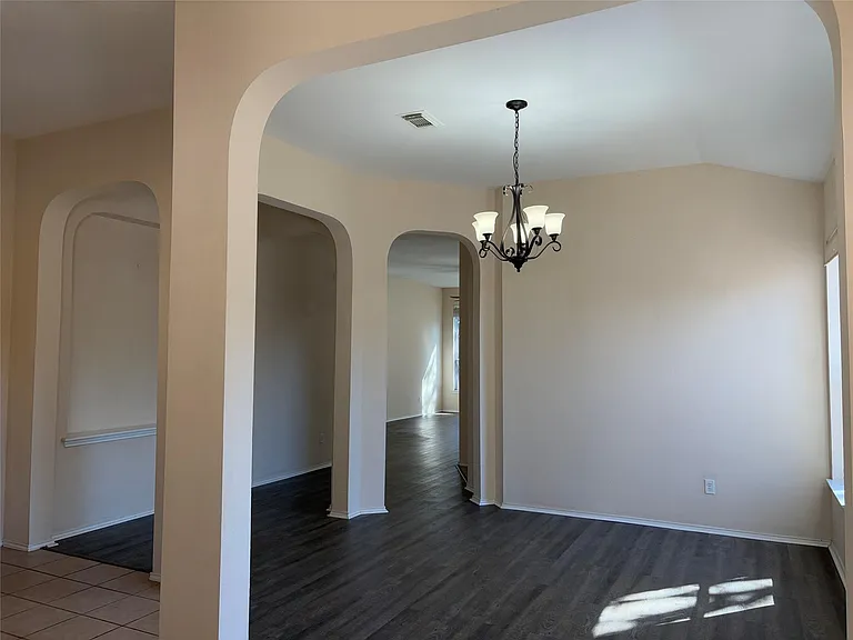 11501 Knapple Cv — Photo 4