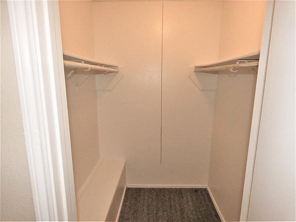 5th image of 691 Lantana Dr