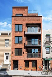 209 Kent Street in Greenpoint
