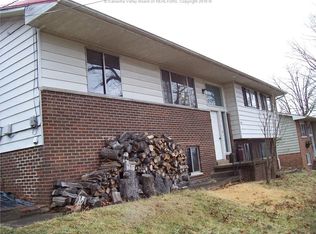 32 Cabot Ln, Dunbar, WV 25064