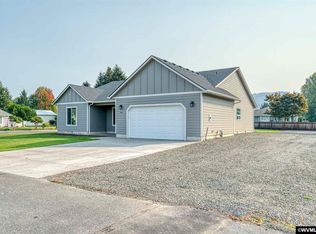 286 Goldenleaf Ct, Lyons, OR 97358