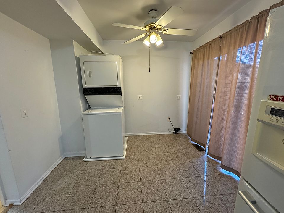 Kitchen / sliding double door to covered deck
