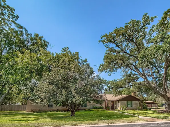 1207 28TH ST, Hondo, TX 78861