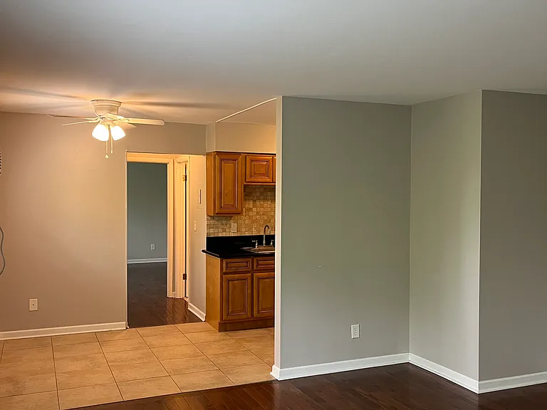 319 Hanna Ave #C-3 — Photo 2