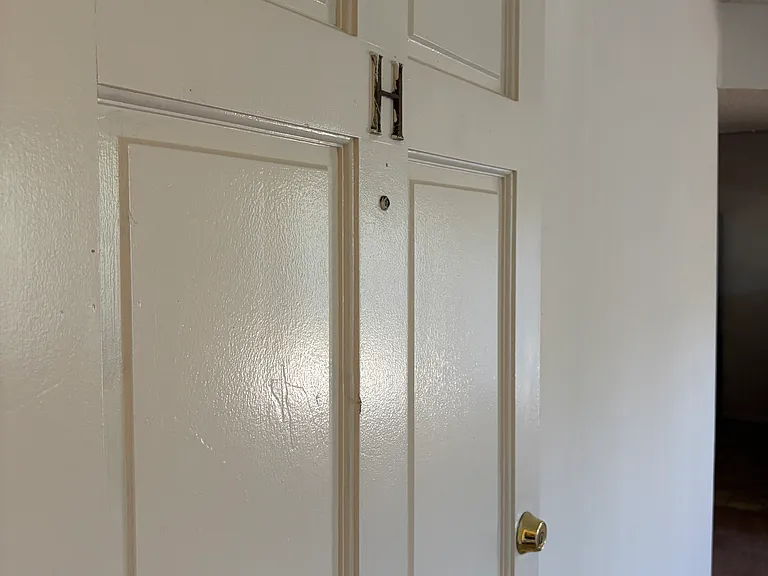 328 E Valencia Ave #H — Photo 1