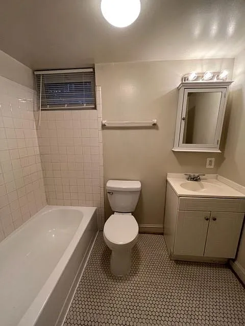 Studio, 375 sqft, $1,495 — Photo 4