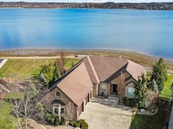 139 Heron Bay Dr, Youngstown, OH 44514