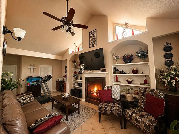 4th image of 4015 Blackwell Ln