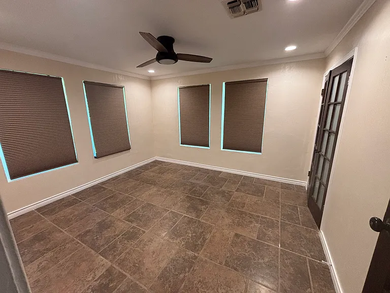 22130 Scenic Loop Rd — Photo 4
