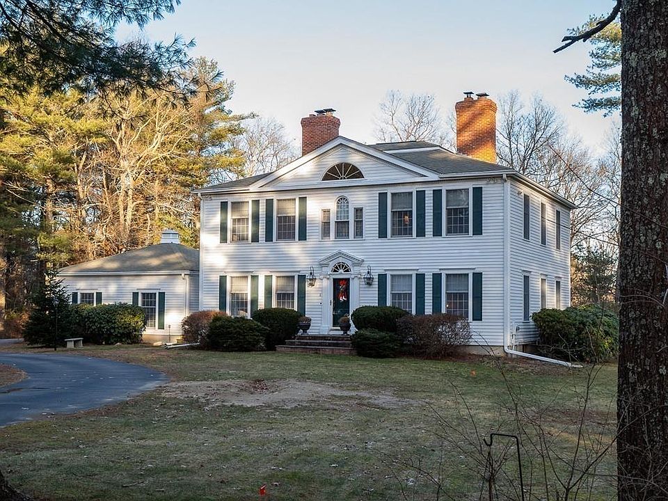 1st image of 8 Sand Trap Ln