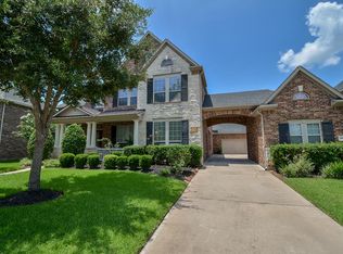 6902 Mistyleaf Ln, Sugar Land, TX 77479