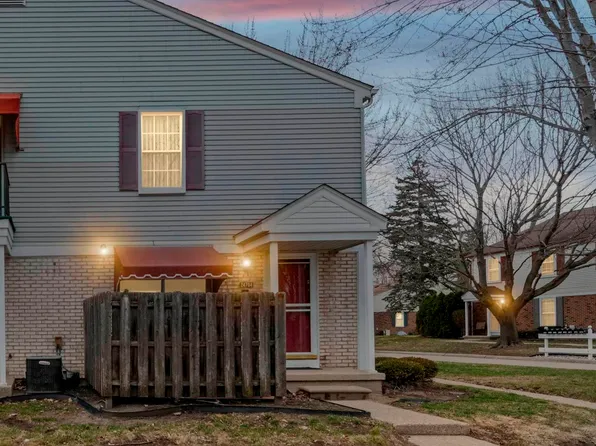 24704 Meadow Ln, Harrison Township, MI 48045