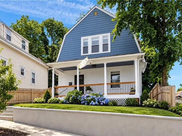 49 Woodbine St, Providence, RI 02906
