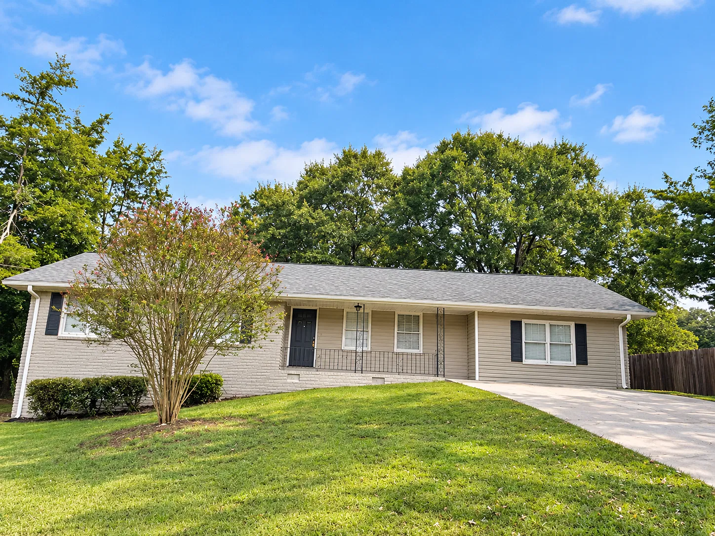 3 bed, 1842 sqft, $1,825 — Photo 1