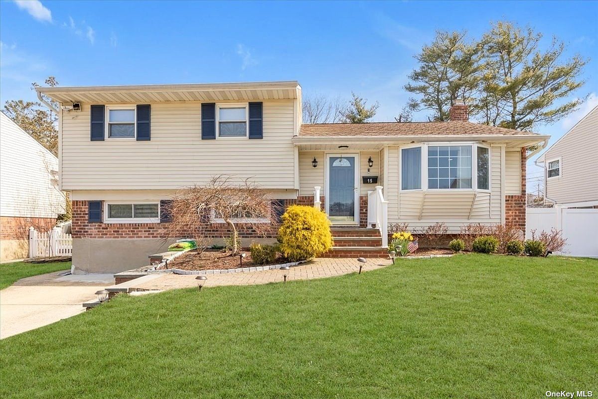 15 Holly Drive, Syosset, NY 11791 Zillow