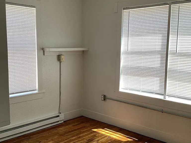 217 S Avenue J — Photo 11
