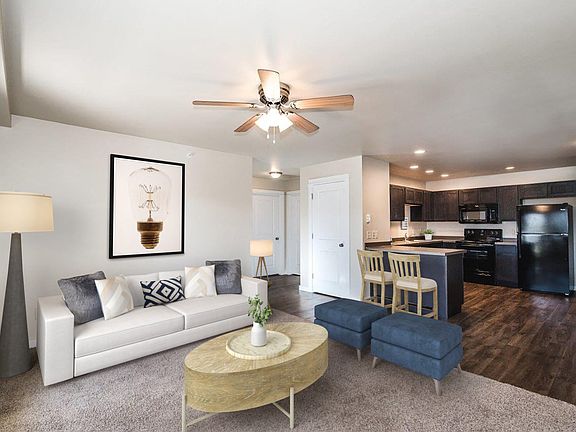 Apartment Living Room at Madison Park