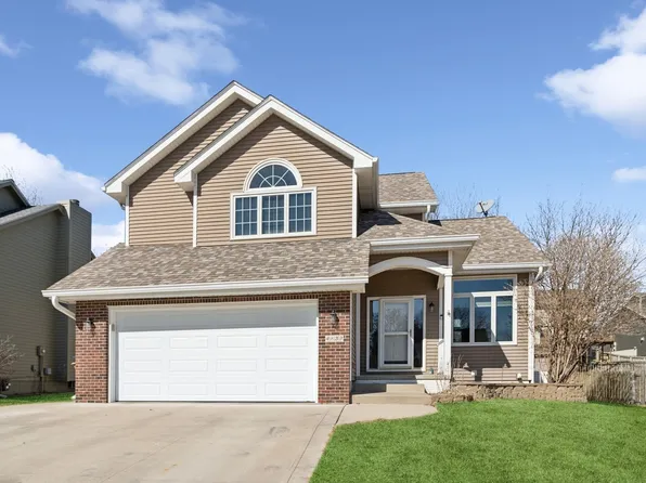 4839 Waterford Dr, West Des Moines, IA 50265