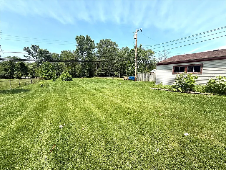 28476 Marquette St — Photo 13