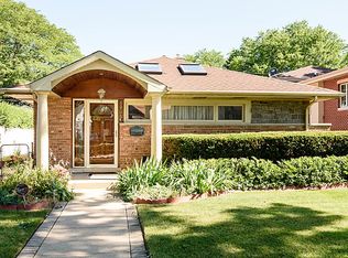 5906 Crain St, Morton Grove, IL 60053