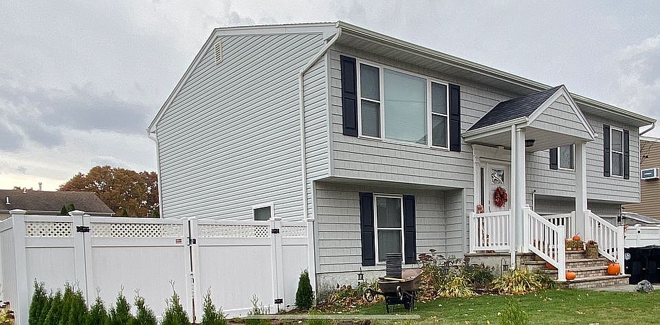 1st image of 36 Westminster Ln