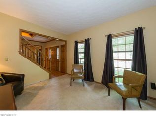 7555 Foxdale Cir, Hudson, OH 44236