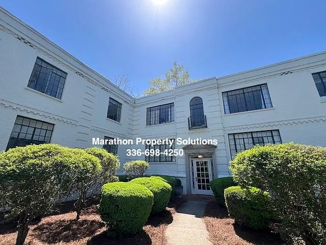 1700 N Elm St #K4 — Photo 10