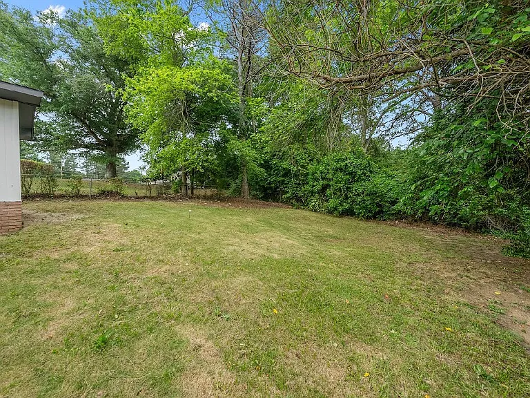 615 Parkwood Dr — Photo 20