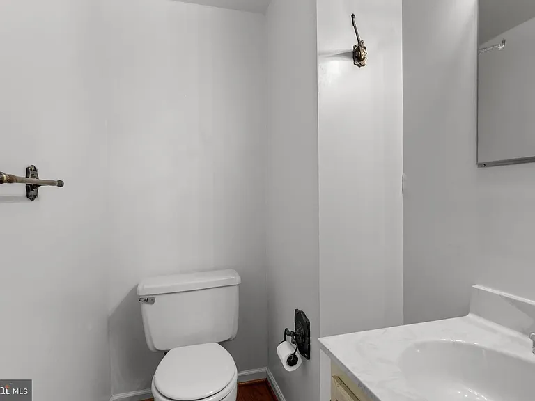 2798 Alton Hotel Ct — Photo 36