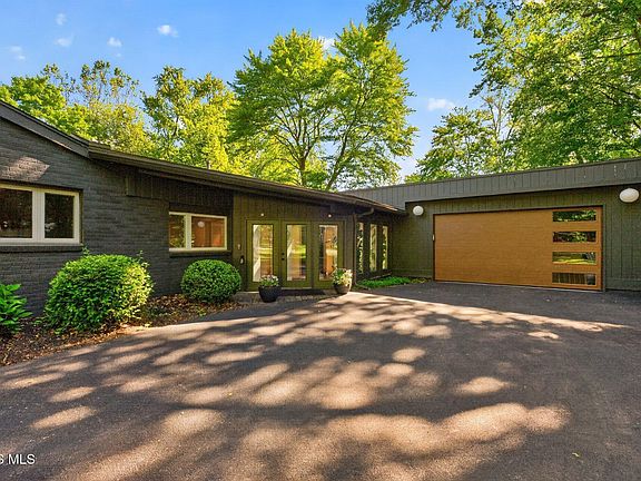 2nd image of 4232 Vineyard Rd