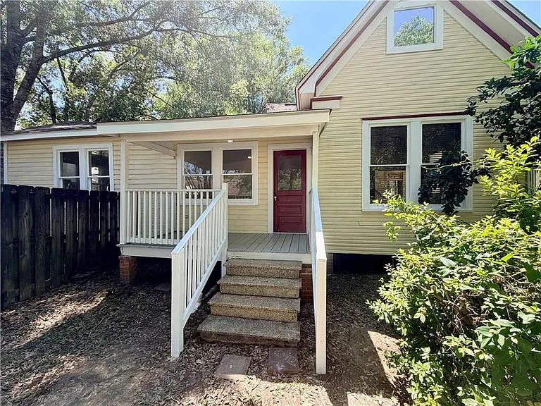410 E Park Ave — Photo 16
