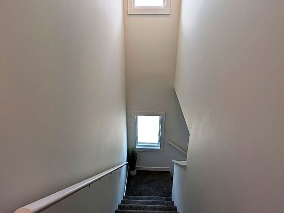 5th image of 380 Seton Vlg SE #125