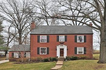 1st image of 120 W Glenwood Ln