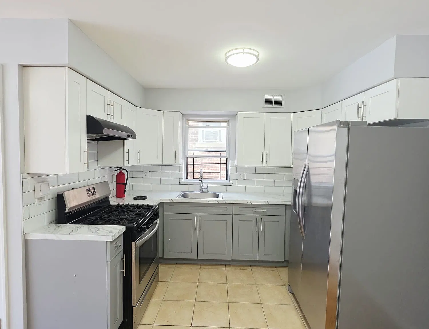 3 bed, $2,600 — Photo 1