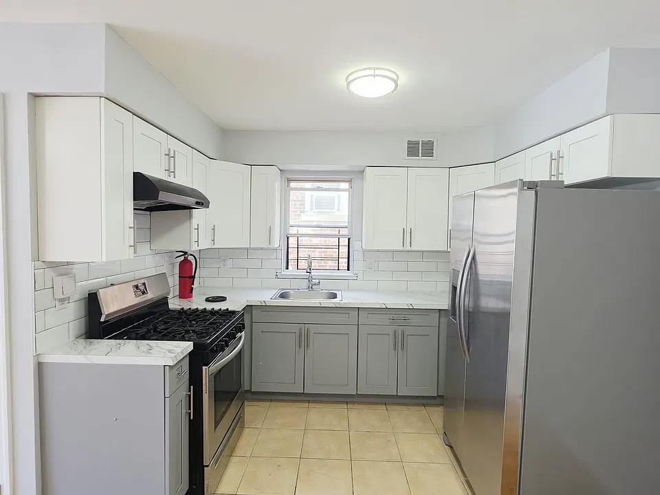 321 Forrest St #1B