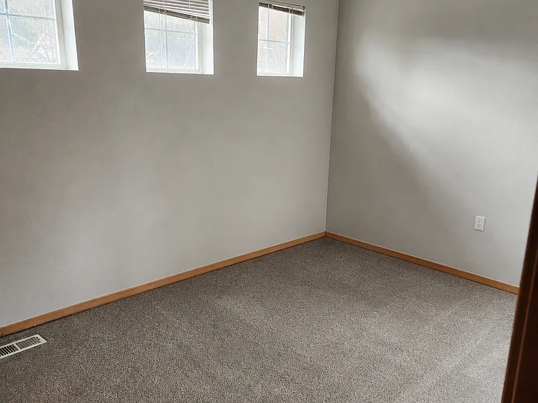 102nd Pl SW — Photo 6
