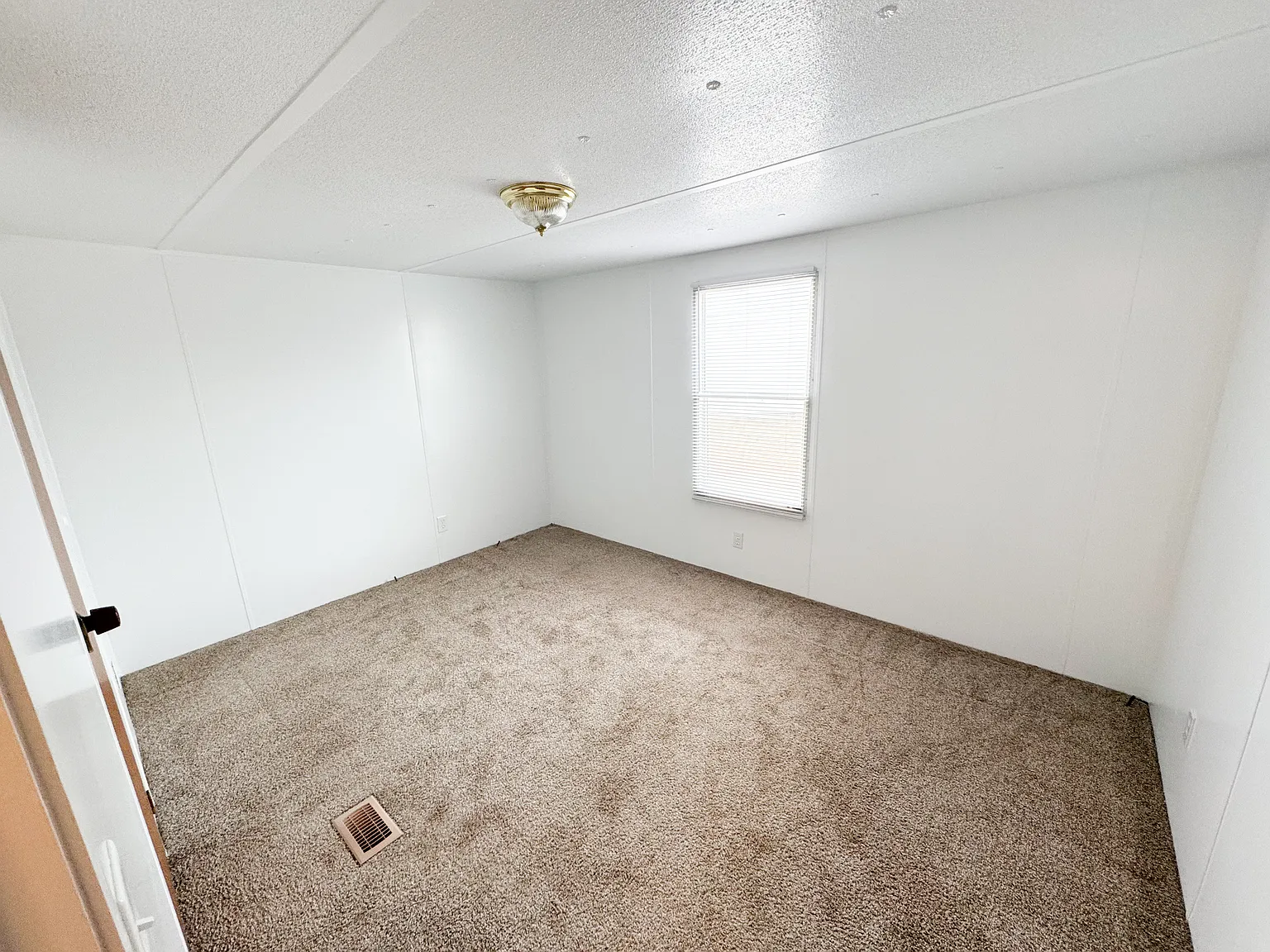2 bed, 784 sqft, $850 — Photo 3