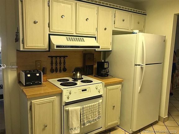 4th image of 9010 NW 14th St