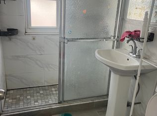 5833 192nd St, Flushing, NY 11365