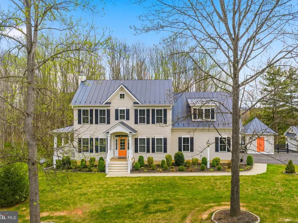 7135 Leeds Manor Rd, Marshall, VA 20115