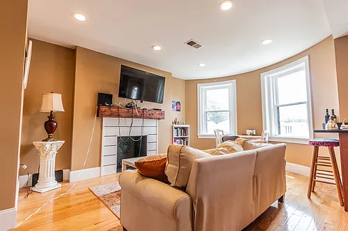 26 Linden St #7 Photo 1