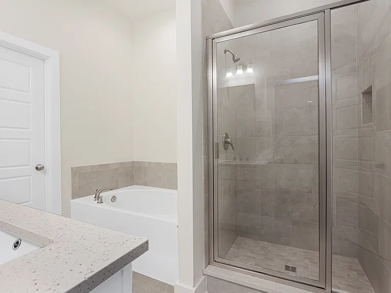 9534 Creekview Dr — Photo 15