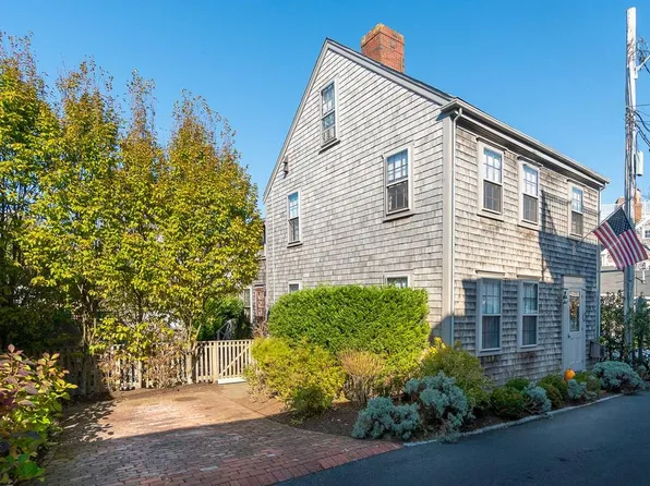 1 Farmer St, Nantucket, MA 02554