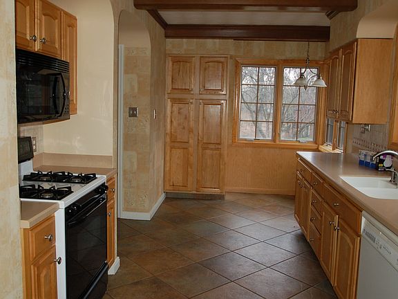 4th image of 2551 S Patterson Blvd